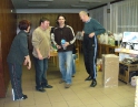 leden 2009 - Chystání tomboly na Obecní ples
