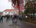 listopad 2009 - Martinské hody, stavění máji