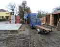 listopad 2009 - Stavba garáží u nádraží