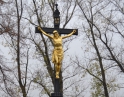říjen 2013 - Oprava kříže na ul. Krhovické
