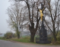 říjen 2013 - Oprava kříže na ul. Krhovické