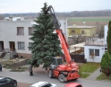listopad 2013 - Stavění vánočního stromu u Obecního úřadu